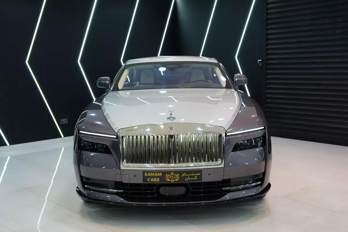 Rolls-Royce Spectre-4-4