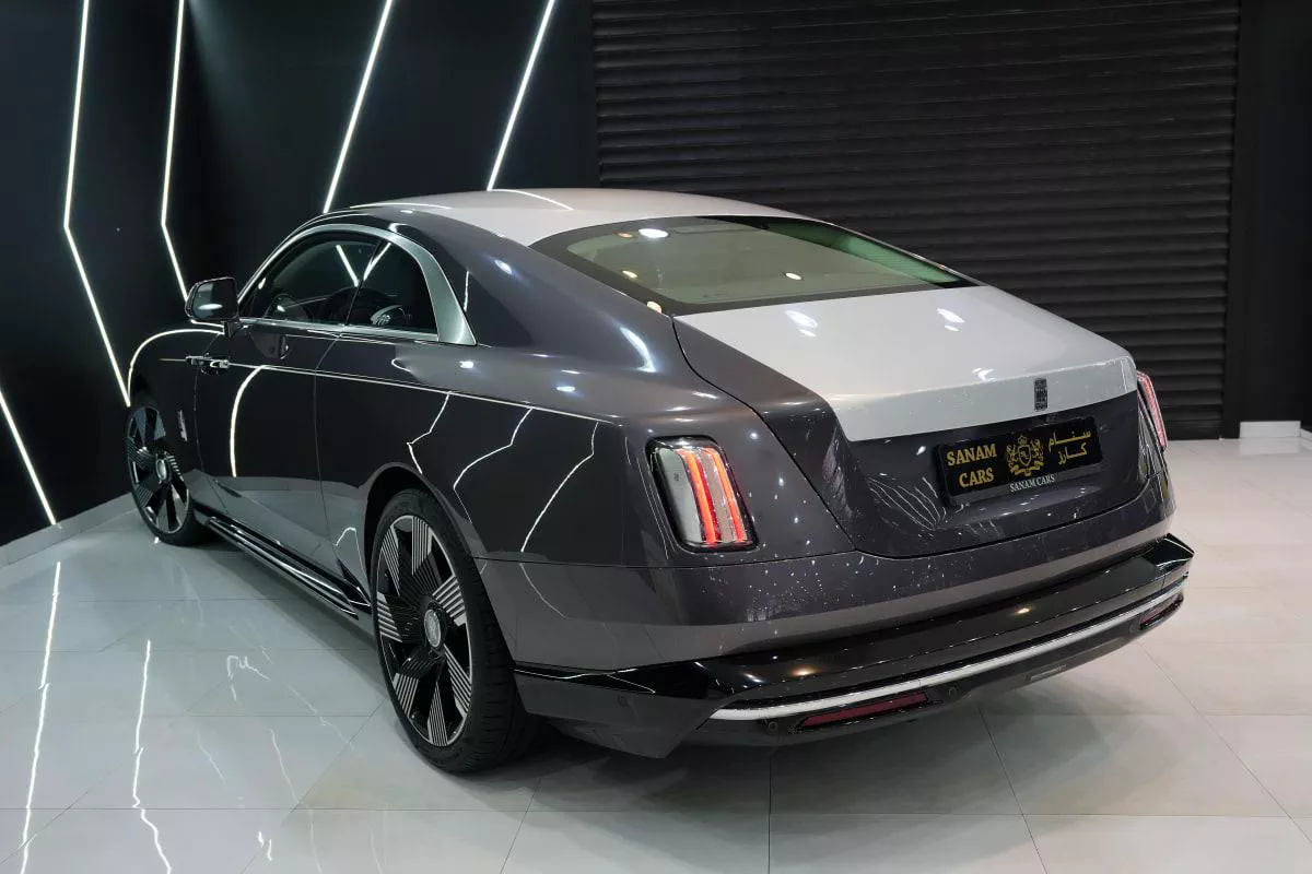 Rolls-Royce Spectre-12-12