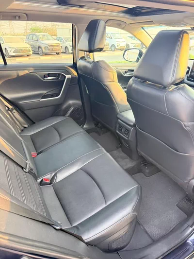 Toyota RAV4 LTD HEV-16