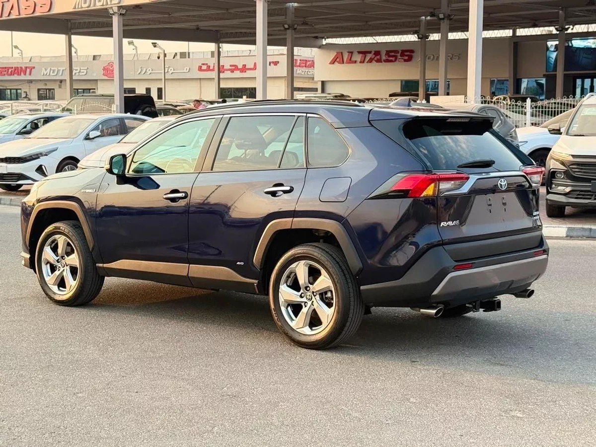 Toyota RAV4 LTD HEV-13-0
