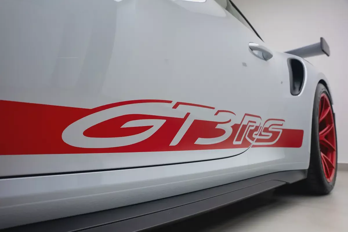 2024 PORSCHE 911 GT3 RS WEISSACH┃GCC┃5 YRS WARRANTY┃CARBON CERAMIC BRAKES┃SUSPENSION LIFTER┃ HIGH SP-15-15