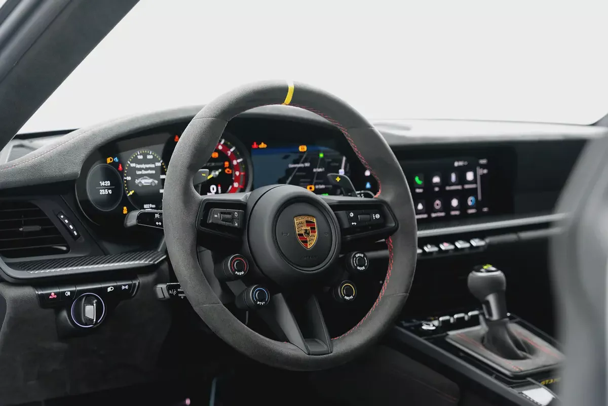 2024 PORSCHE 911 GT3 RS WEISSACH┃GCC┃5 YRS WARRANTY┃CARBON CERAMIC BRAKES┃SUSPENSION LIFTER┃ HIGH SP-5-5