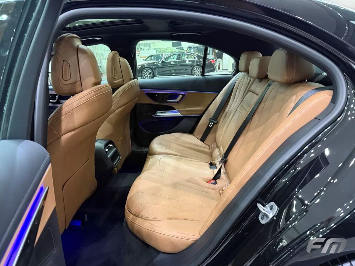 Mercedes Benz E200 STANDARD-16-0