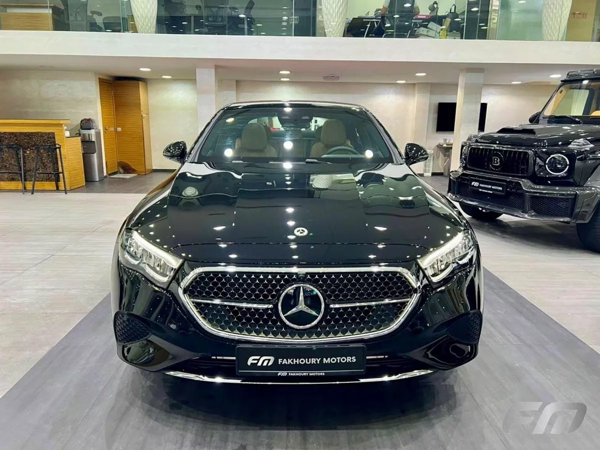 Mercedes Benz E200 STANDARD