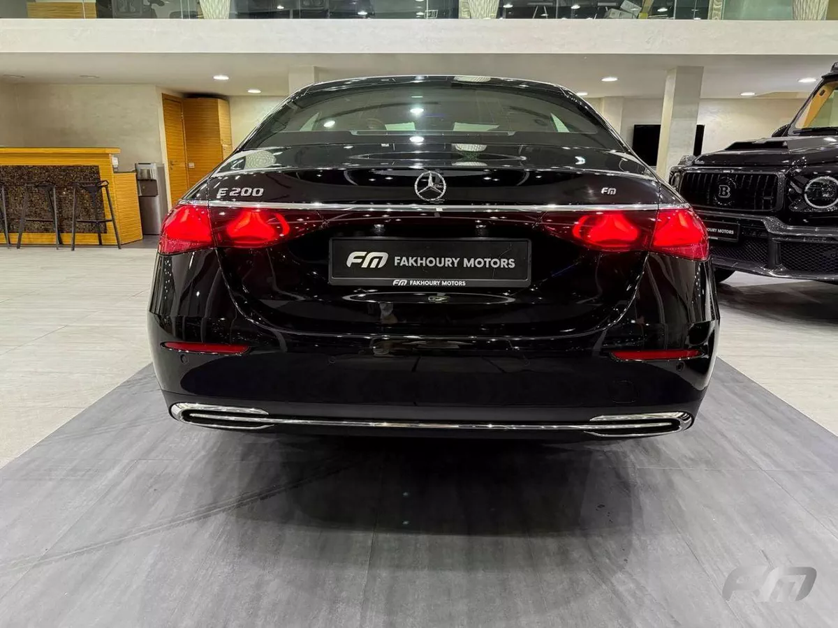 Mercedes Benz E200 STANDARD-23-0