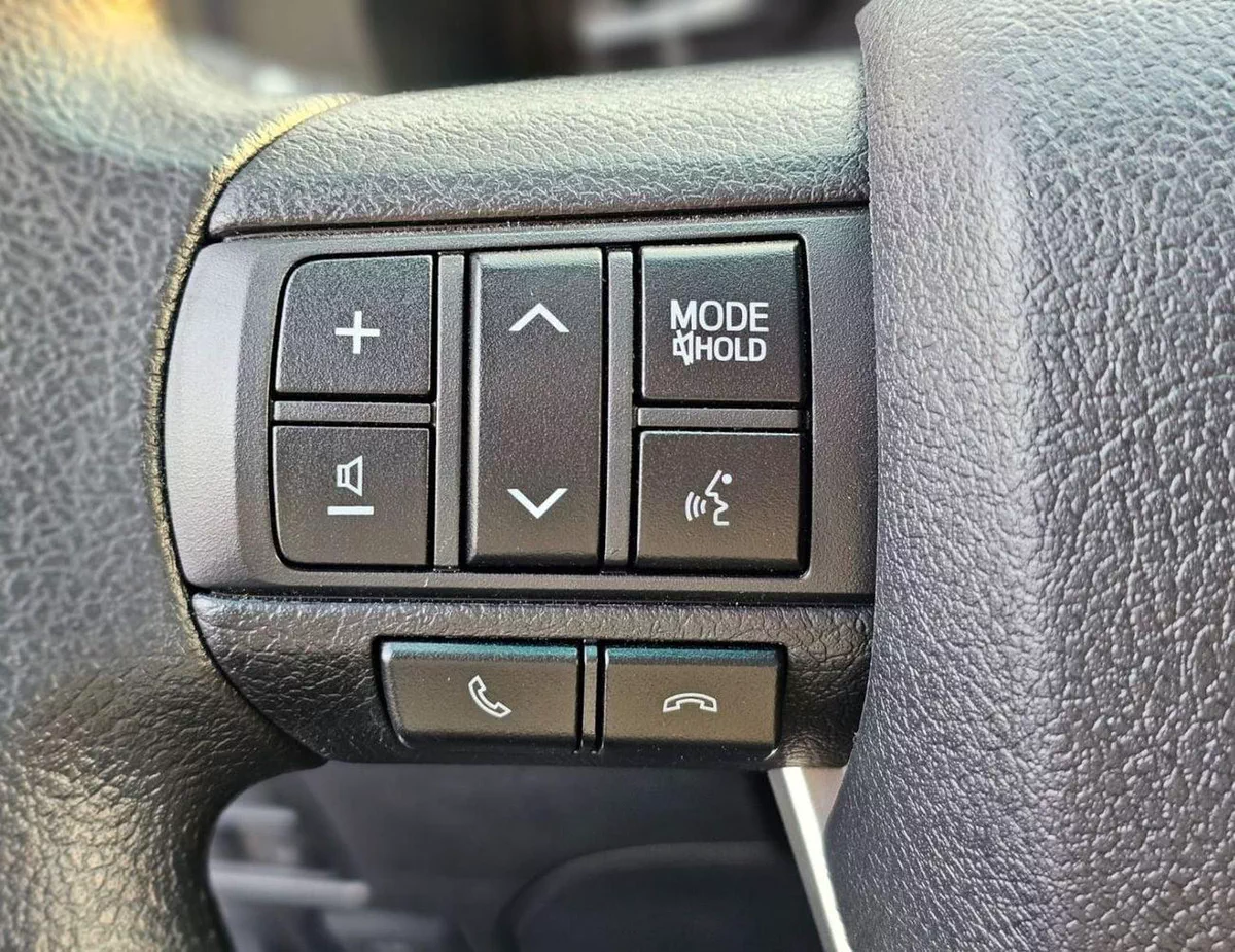 Toyota Hilux NARROW BODY DOUBLE CABIN NARROW BODY BASIC || DOUBLE CABIN / 2.7L PETROL V4 A/T / BED LINER | WINDOW VISOR | REAL CHROME BUMP-19-0
