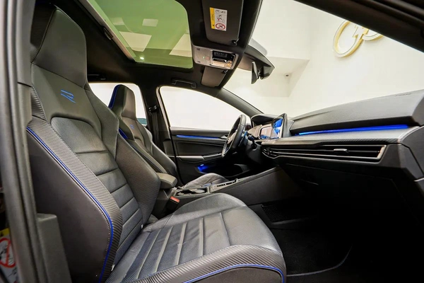 AED 2334 PM | VW GOLF R 2023 | UNDER 5 YEAR AGENCY SERVICE PACKAGE | 1 YEAR WARRANTY | GCC
