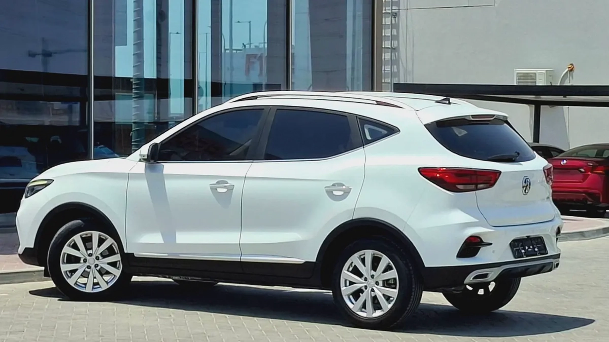 555-MONTHLY l COMFORT TRIM | GCC l Cruise, Camera, GPS l Accident Free