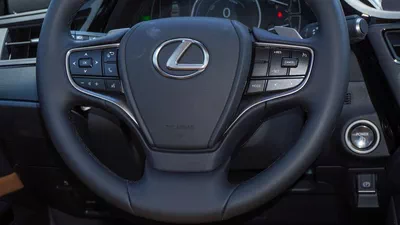 Lexus ES300h PLATINUM 2.5L Hybrid-4