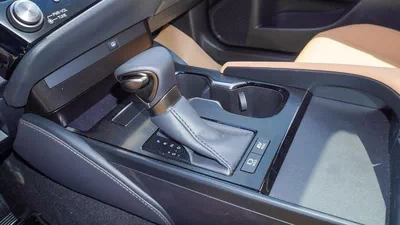 Lexus ES300h PLATINUM 2.5L Hybrid-7