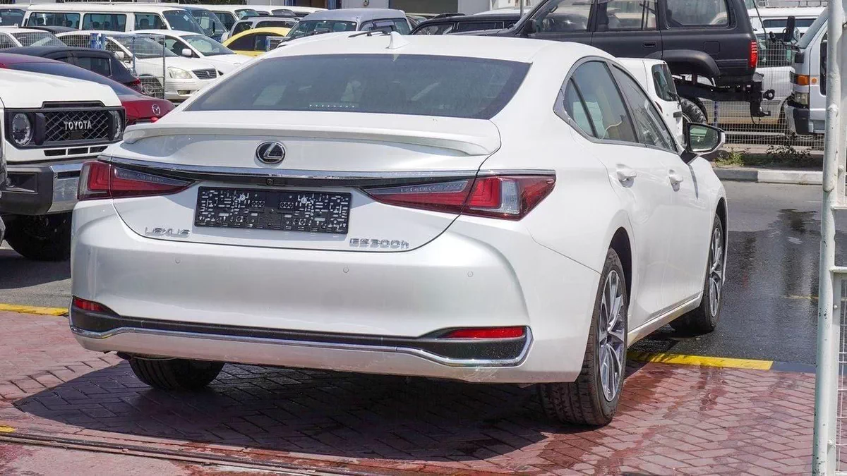 Lexus ES300h PLATINUM 2.5L Hybrid-16-0