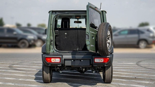 Suzuki Jimny GLX     MT 1.5