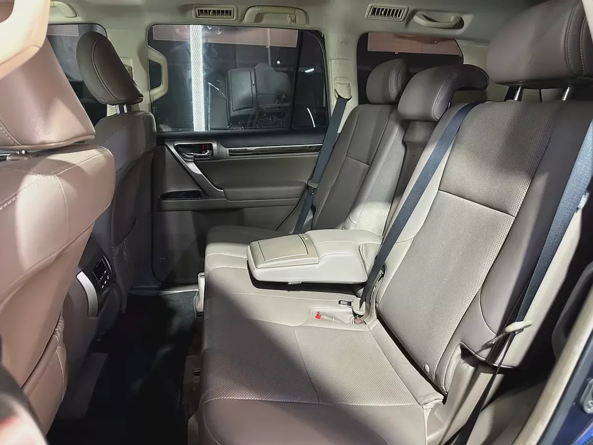 Lexus GX 460 2017 GCC Specs - Pristine Condition-18-18