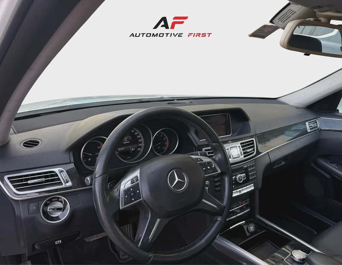2014 Mercedes-Benz E200