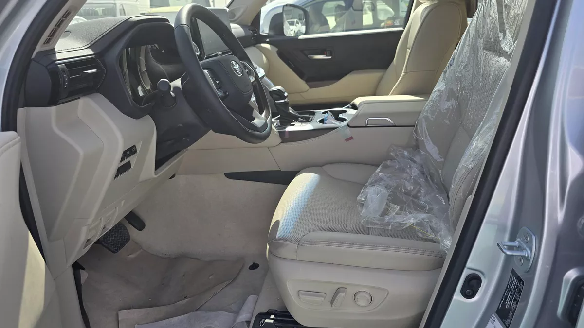 TOYOTA LAND CRUISER LC300 VXR 3.5L PETROL 2026-5-5