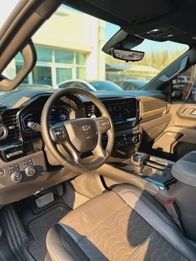 2023 Chevrolet Silverado 1500 ZR2 GCC Specs - Excellent Condition-5