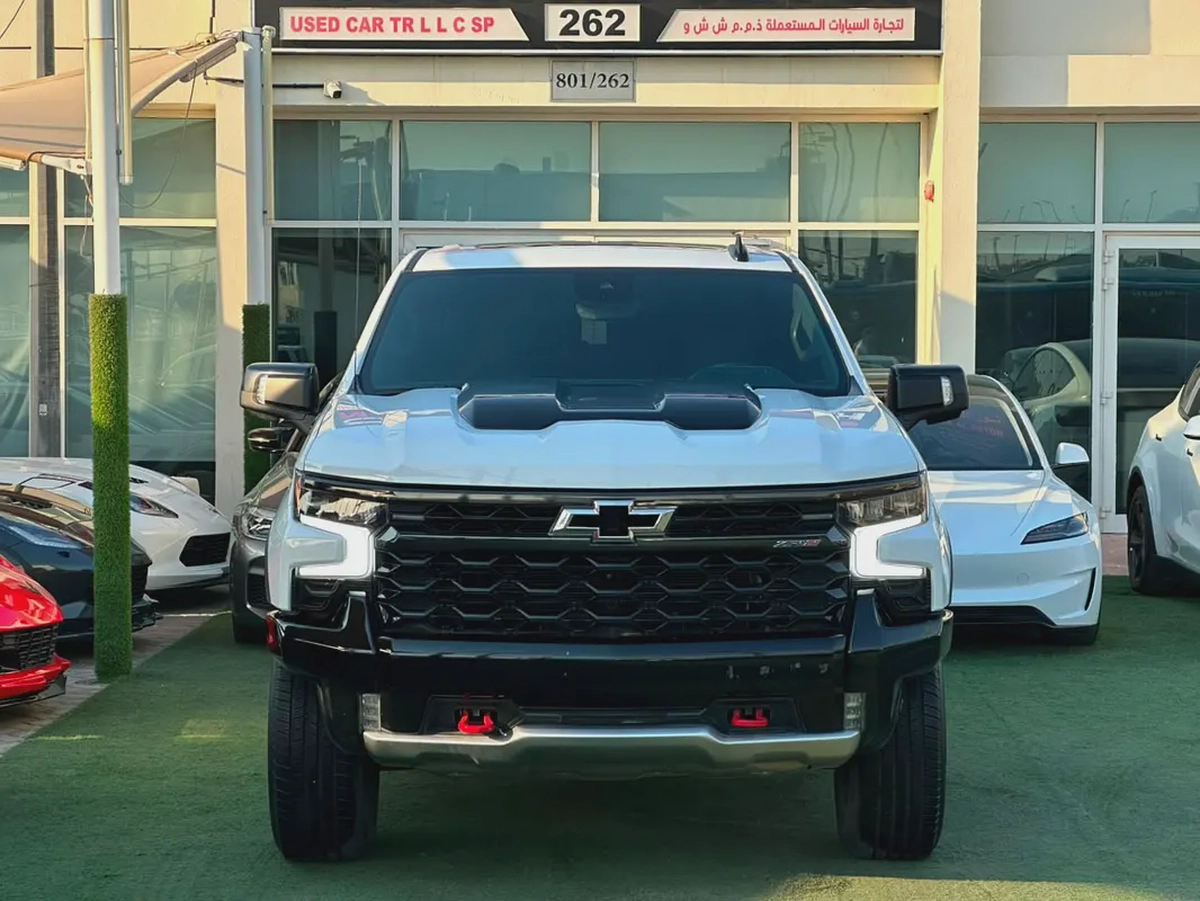 2023 Chevrolet Silverado 1500 ZR2 GCC Specs - Excellent Condition-1-1