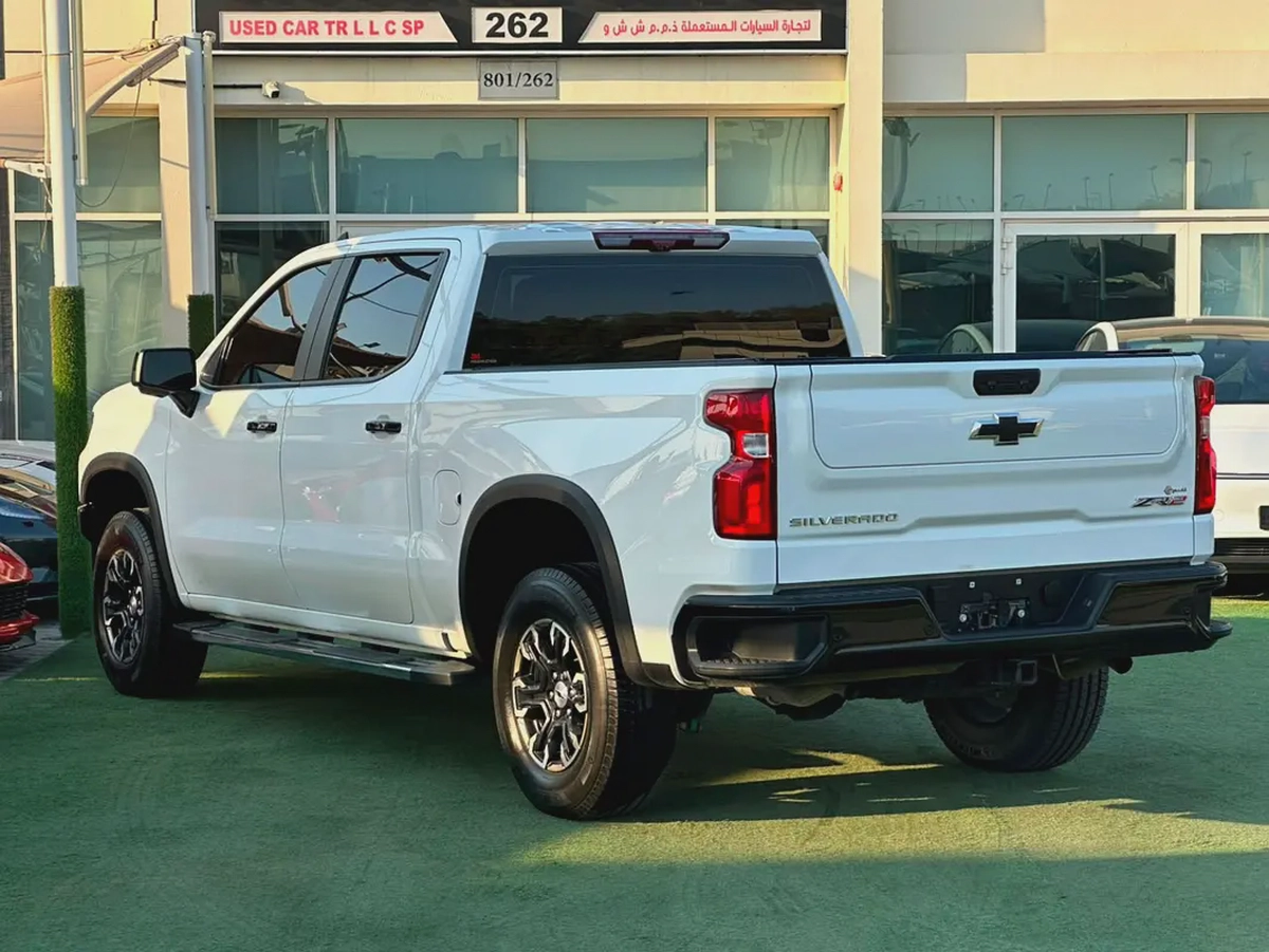 2023 Chevrolet Silverado 1500 ZR2 GCC Specs - Excellent Condition-2-2