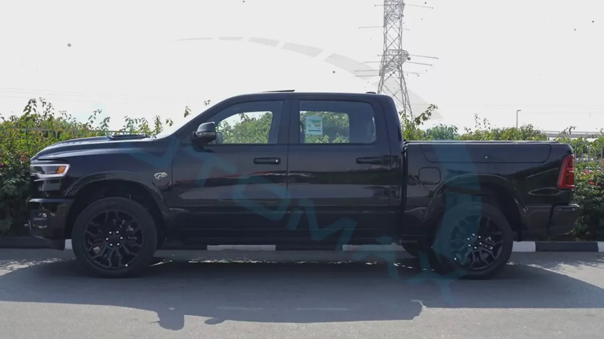 ( V8 5.7L / For Export / Multigate  ) 2026/2026 RAM 1500 Limited Crew Cab eTorque GCC BRAND NEW-19-19