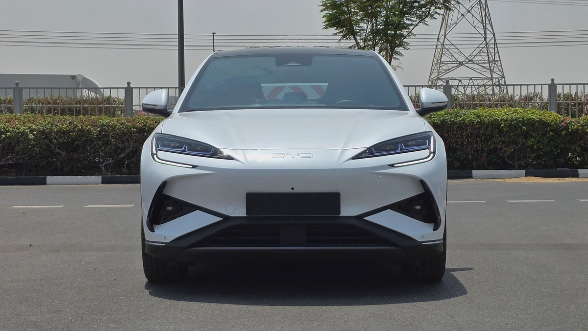 BYD Sealion 7 Performance EV (White)-2-2