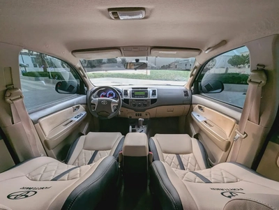 TOYOTA FORTUNER 2013 GCC V4 2.7L IN GOOD CONDITION-2