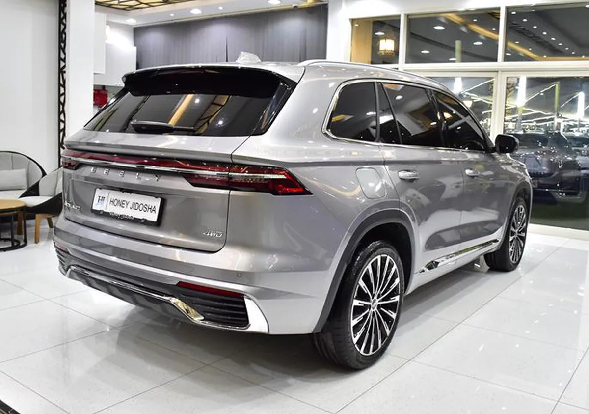 Geely Monjaro 4WD ( 2026 Model ) in Silver Color GCC Specs-1-1