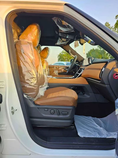 Nissan Patrol NISSAN PATROL SE PLATINUM || FULL OPTION | PETROL AT 3.8L V6 4WD (CODE # NPSEP) PLATINUM WHITE 2026-13