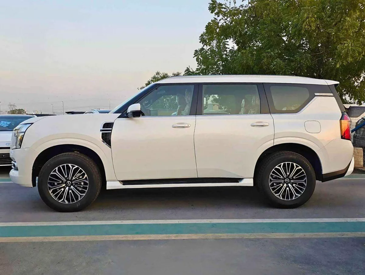 Nissan Patrol NISSAN PATROL SE PLATINUM || FULL OPTION | PETROL AT 3.8L V6 4WD (CODE # NPSEP) PLATINUM WHITE 2026-2-0