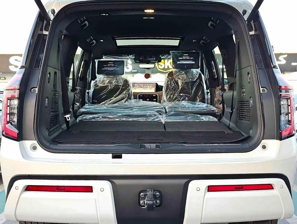 Nissan Patrol NISSAN PATROL SE PLATINUM || FULL OPTION | PETROL AT 3.8L V6 4WD (CODE # NPSEP) PLATINUM WHITE 2026-5-0