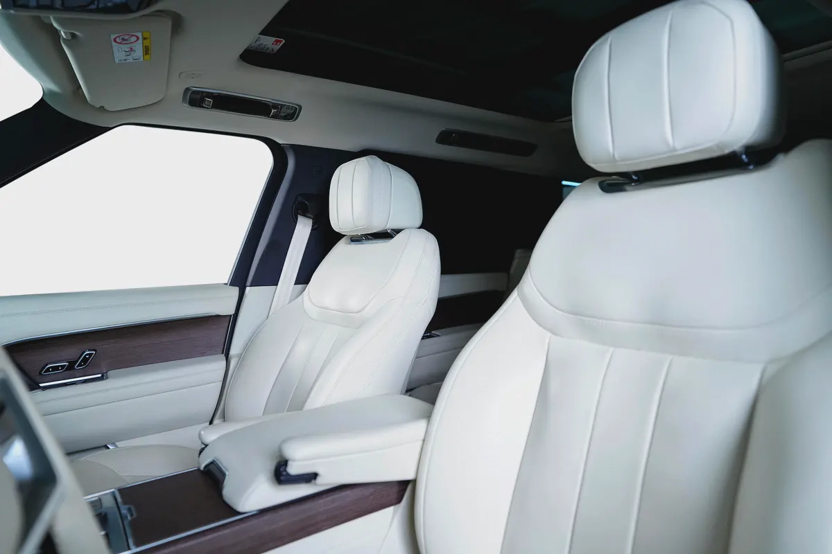 Range Rover Vogue HSE P530-GCC-Agency FSH-Land Rover Warranty and Service Contract-16-16