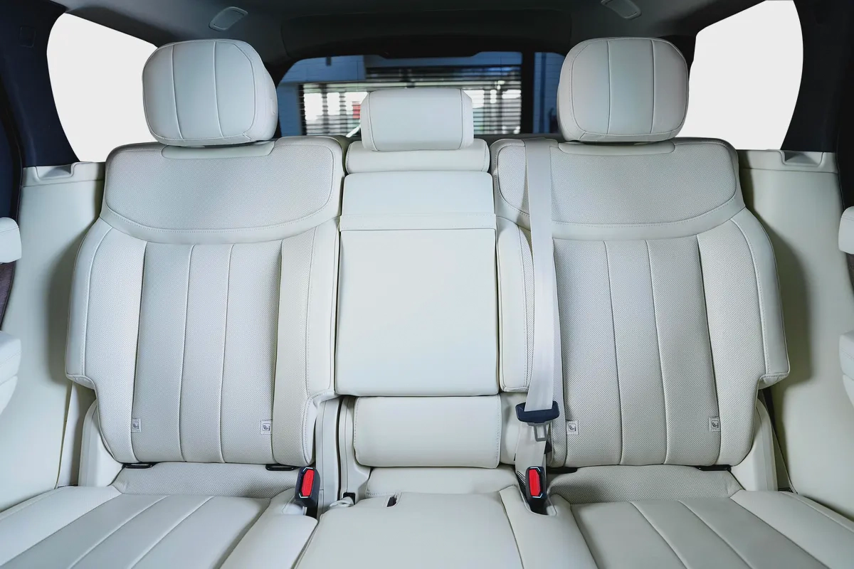 Range Rover Vogue HSE P530-GCC-Agency FSH-Land Rover Warranty and Service Contract-18-18