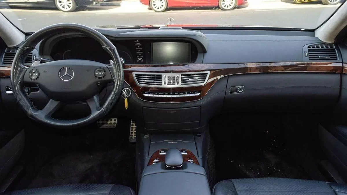 Mercedes Benz S63 AMG-3-0