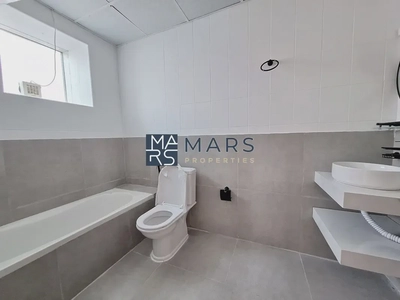 Best renovated 2bhk Smart Apartment Free Gym Pool-8
