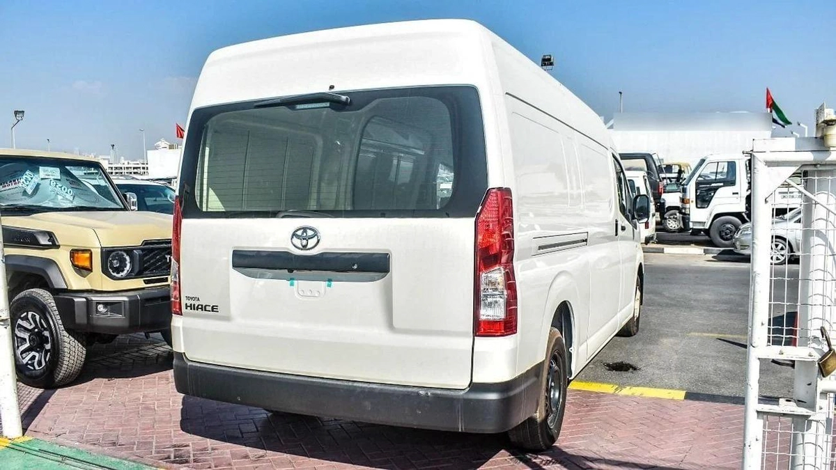 Toyota Hiace High Roof Van 3.5L-7-7