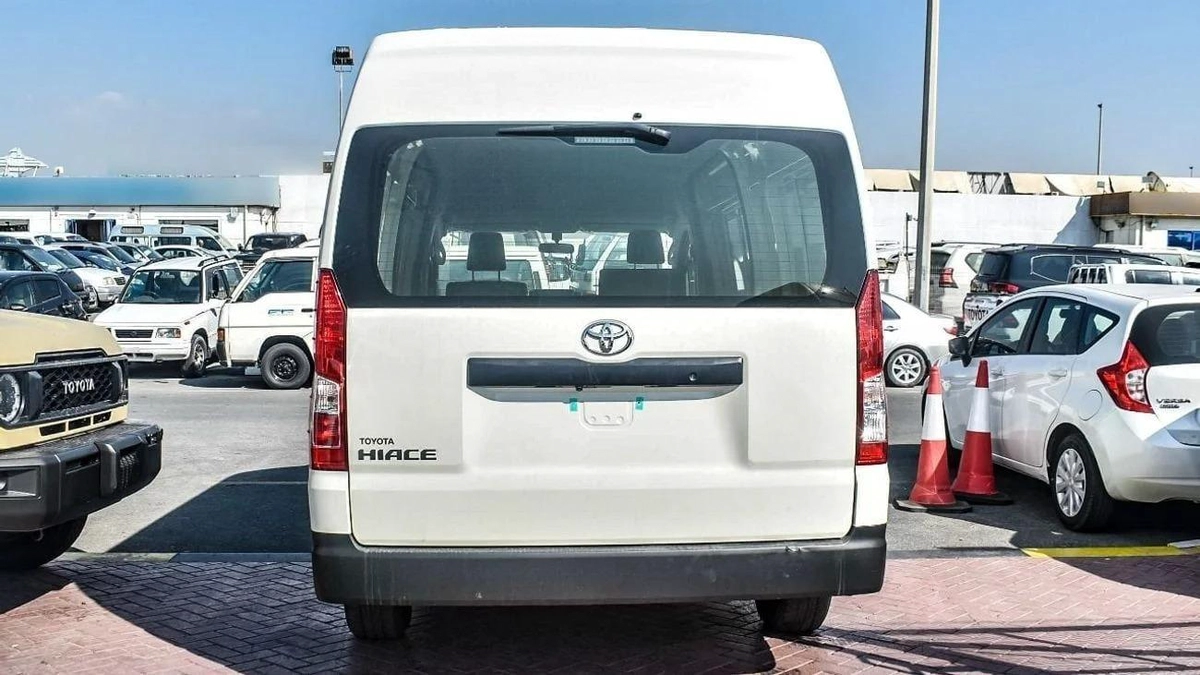 Toyota Hiace High Roof Van 3.5L-5-5