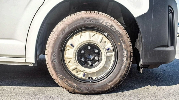 Toyota Hiace High Roof Van 3.5L
