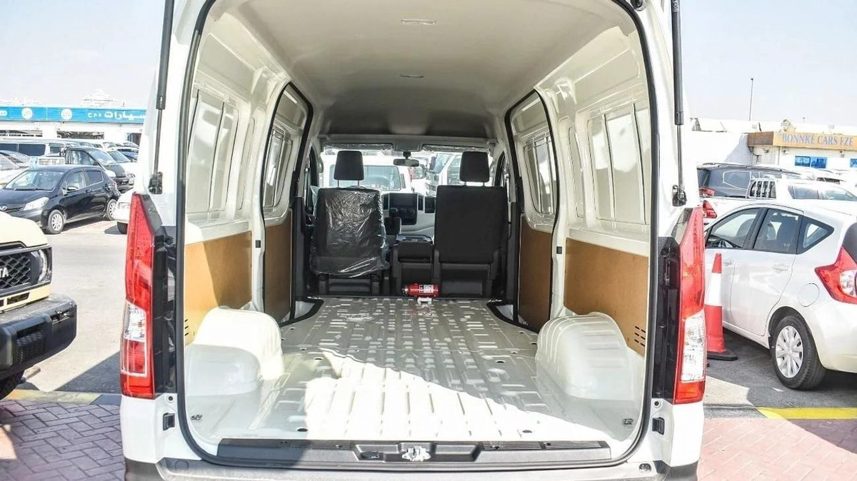 Toyota Hiace High Roof Van 3.5L-6-6