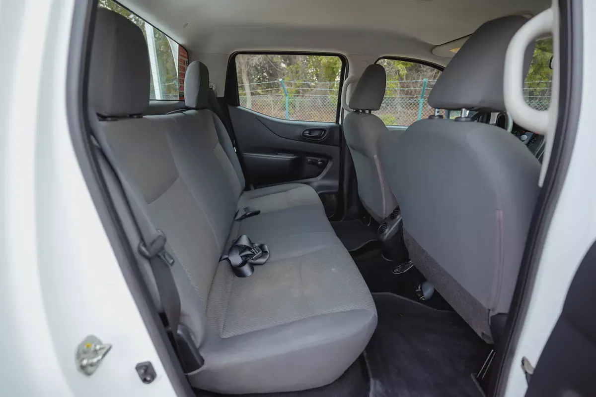 Navara | Double Cabin SE 4X2 | Manual | GCC Specs | Ref#N78449-10-10