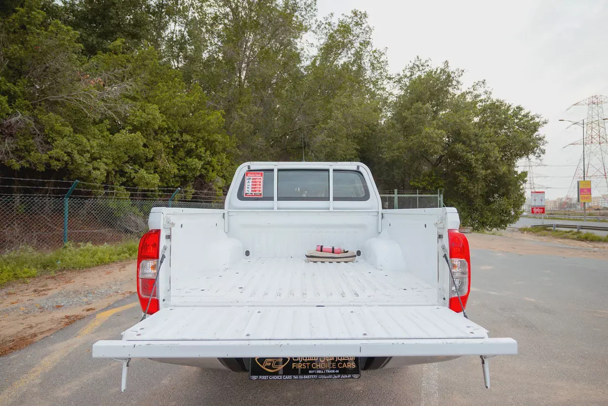 Navara | Double Cabin SE 4X2 | Manual | GCC Specs | Ref#N78449-6-6