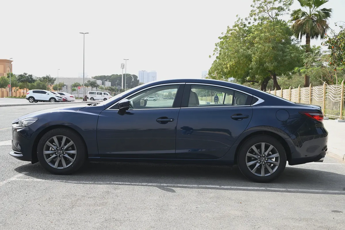 EMI 910 AED - MAZDA 6 V GRADE 2023 - LOW MILEAGE - GCC-4-4