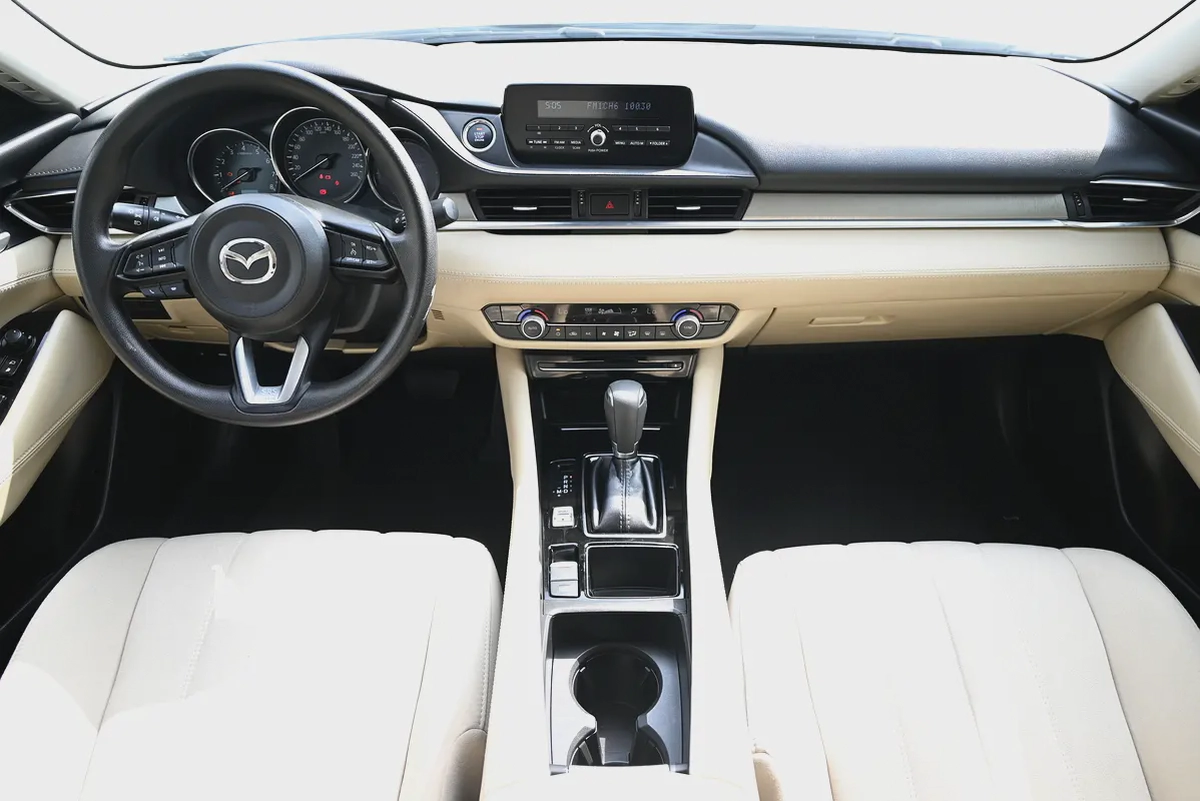 EMI 910 AED - MAZDA 6 V GRADE 2023 - LOW MILEAGE - GCC-9-9