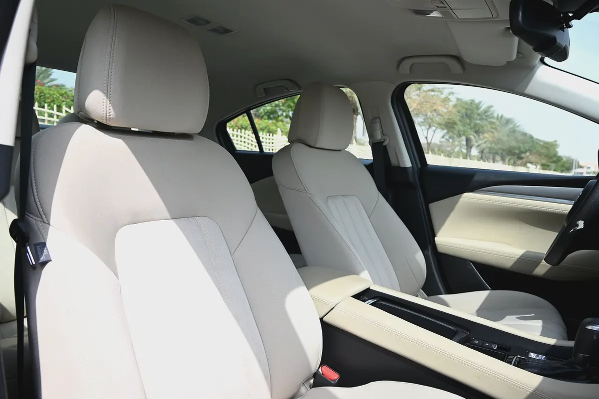 EMI 910 AED - MAZDA 6 V GRADE 2023 - LOW MILEAGE - GCC-13-13