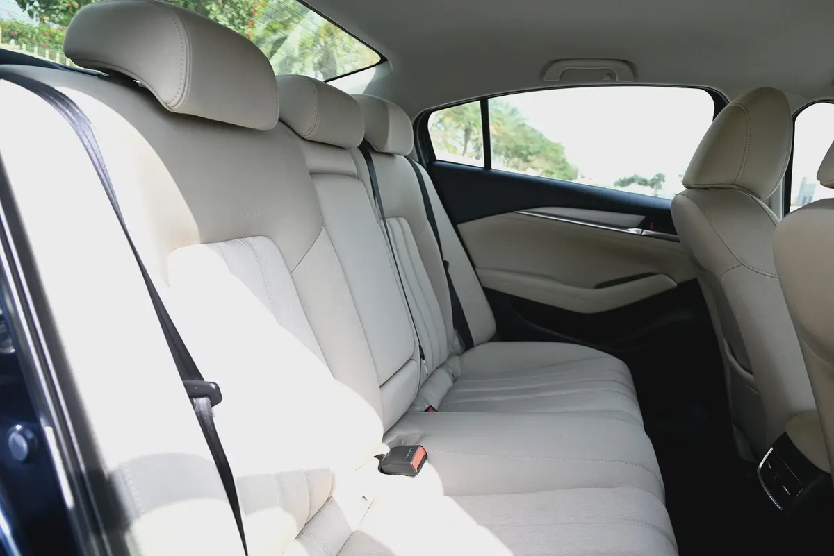 EMI 910 AED - MAZDA 6 V GRADE 2023 - LOW MILEAGE - GCC-18-18