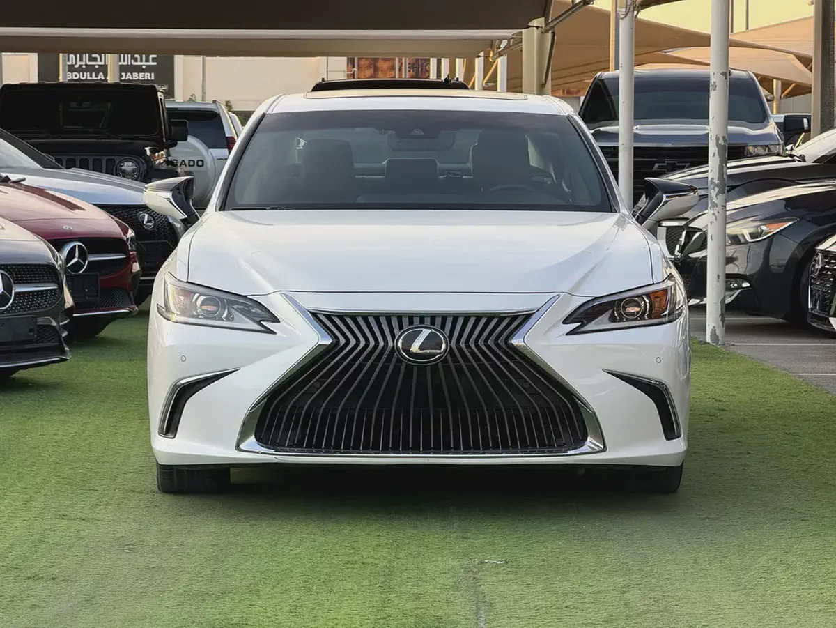 LEXUS ES 250 2021
