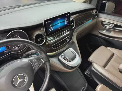 Mercedes-Benz V-Class V 250 2023 GCC Specs-13