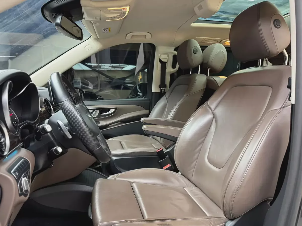 Mercedes-Benz V-Class V 250 2023 GCC Specs-15-15