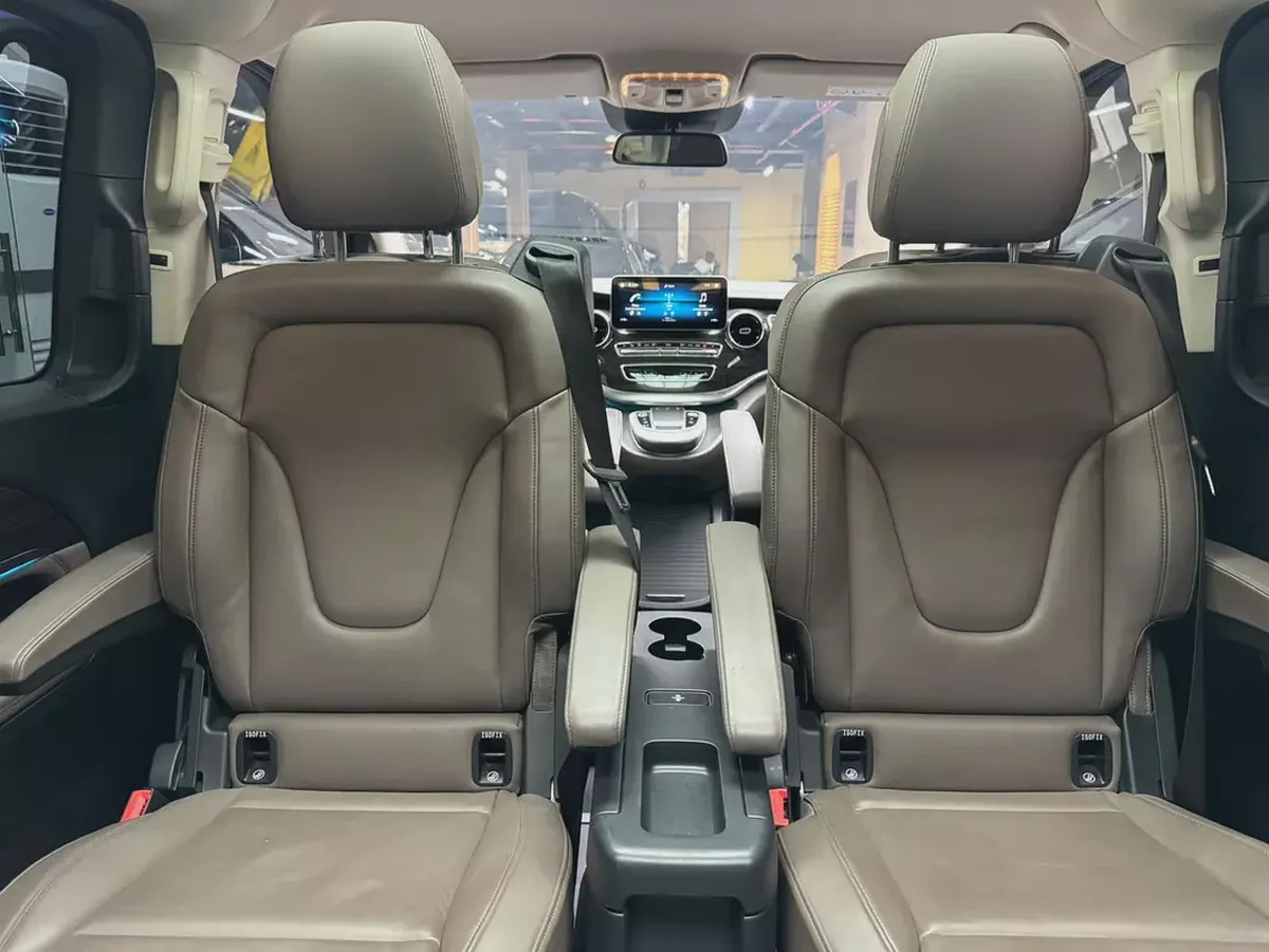 Mercedes-Benz V-Class V 250 2023 GCC Specs-16-16