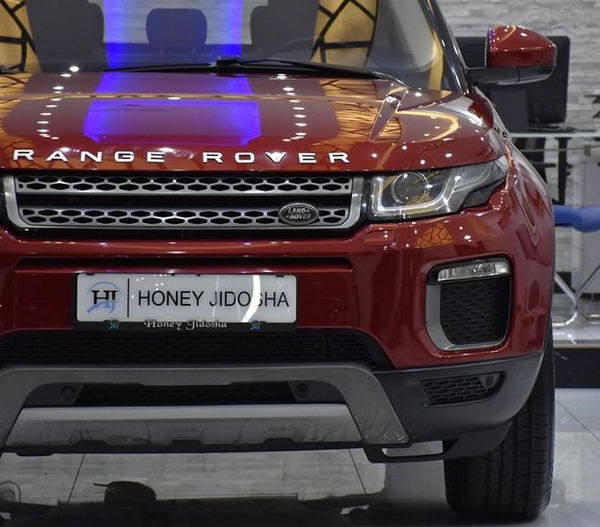 Land Rover Range Rover Evoque ( 2016 Model ) in Red Color GCC Specs