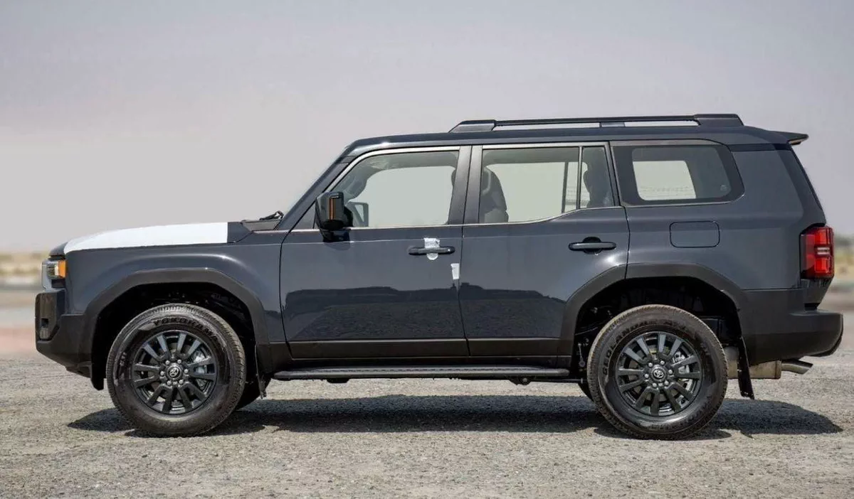 Toyota Prado GXR TOYOTA PRADO 250 2.7P AT LIMITED MY2025 – GREY-5-0
