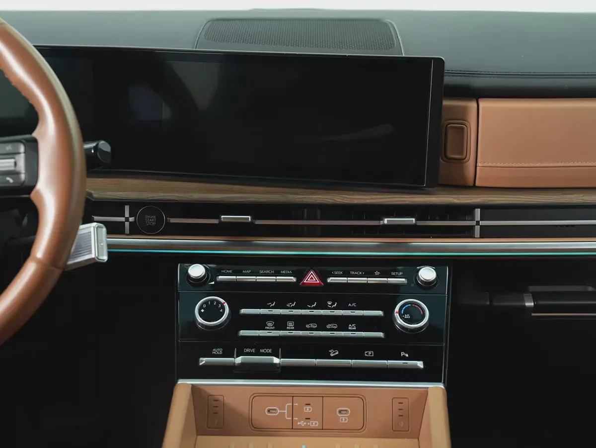 GCC specs | LOW MILEAGE | 2024 Santa Fe-12-12